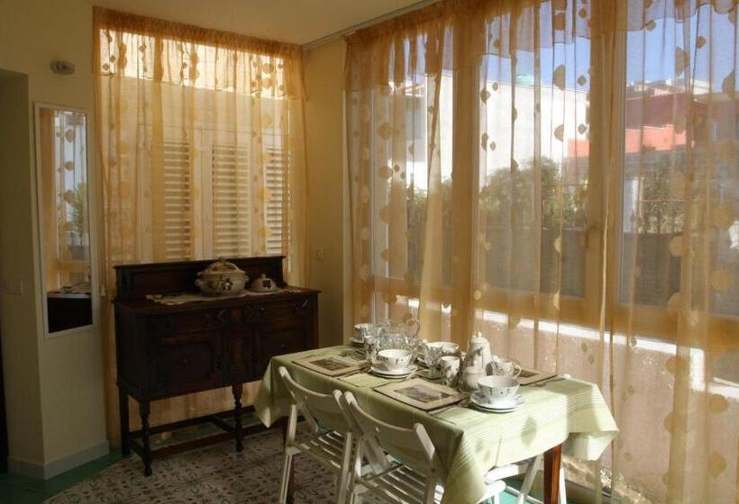 اتاق استاندارد سه نفره, Bed And Breakfast Angolo Fiorito