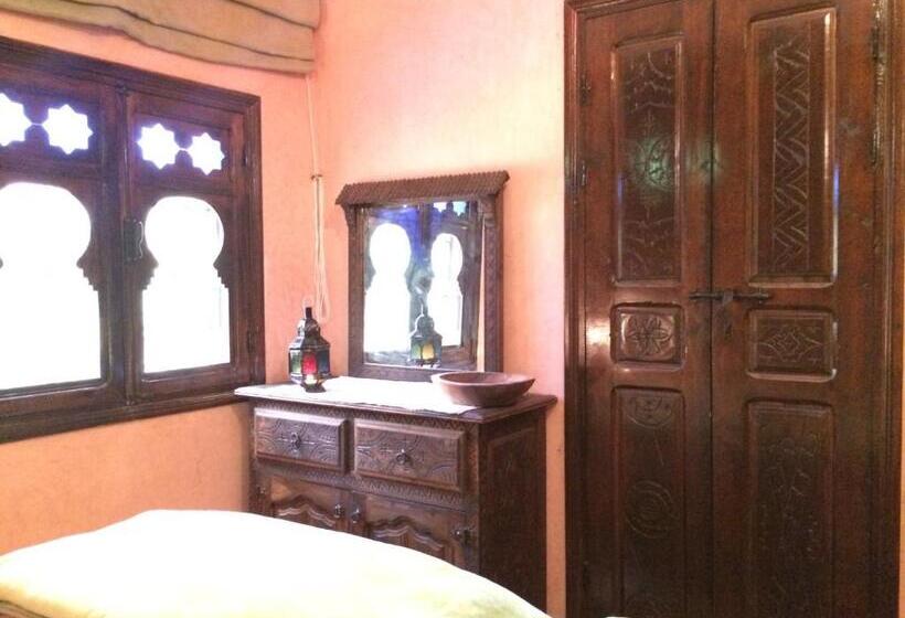 חדר סטנדרט לשלושה, Gite Tizi Mizik