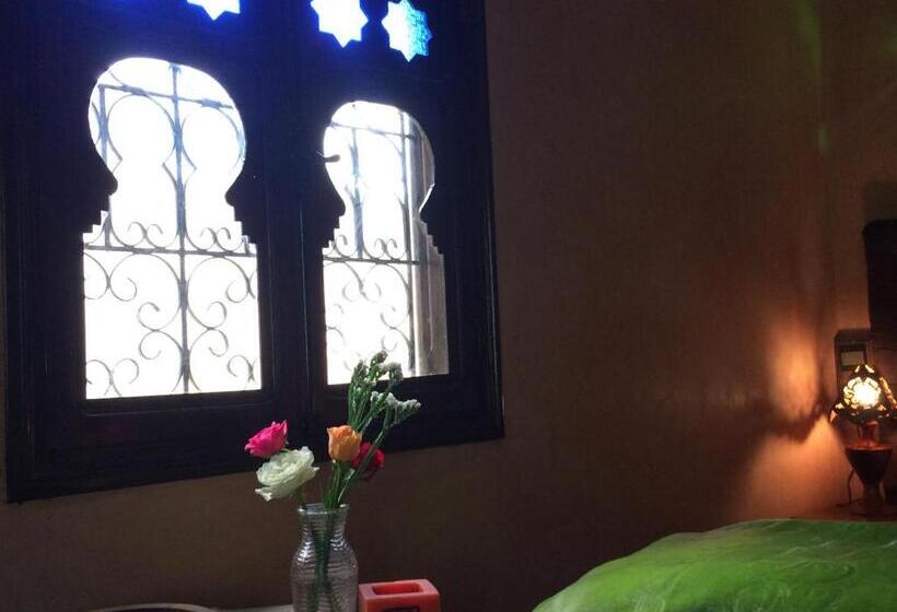 חדר סטנדרט לארבעה, Gite Tizi Mizik