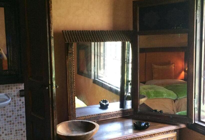 חדר סטנדרט לארבעה, Gite Tizi Mizik