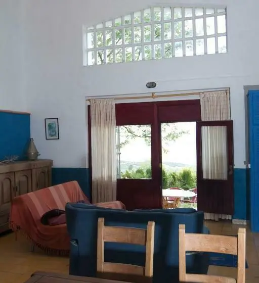 خانه 1 خوابه, La Escuela Del Campo