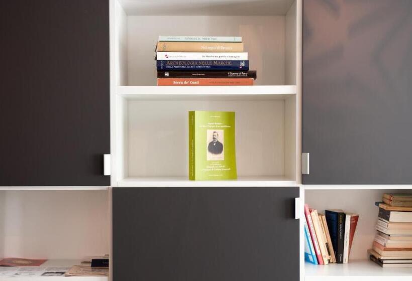 Полулюкс Повышенной Комфортности, Palazzo Boscareto