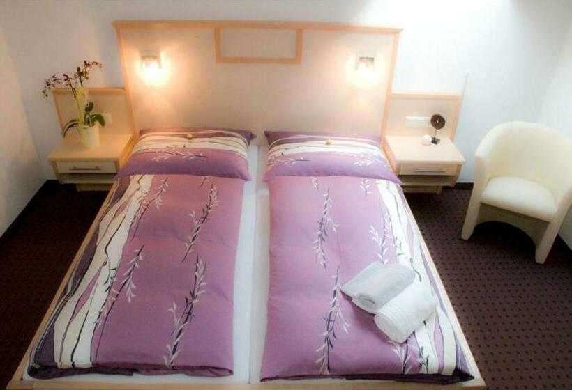 Номер Стандарт, Pension Dorfplatzl