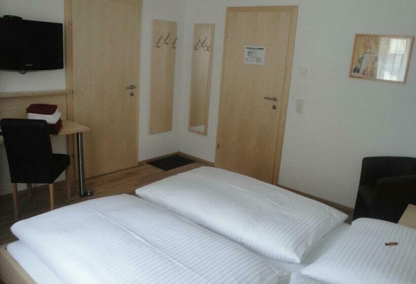 Номер Стандарт, Pension Dorfplatzl