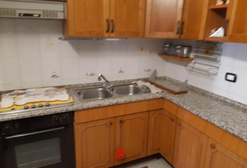 דירת שני חדרים, Stella Marina