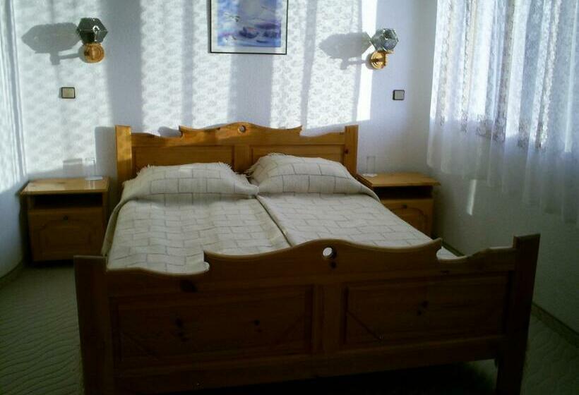 バルコニー付きスタンダードルーム, Family Hotel Markony