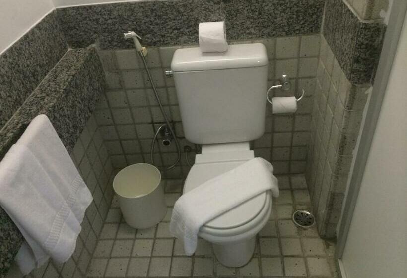 Standard Studio, Mc Golden Flats