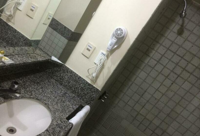 Standard Studio, Mc Golden Flats