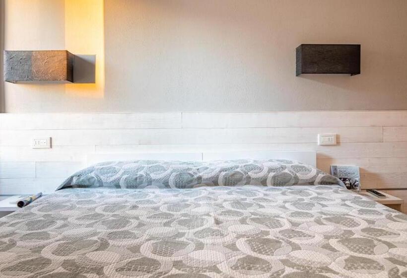 Triple Room Sea View, Alla Marina Affittacamere