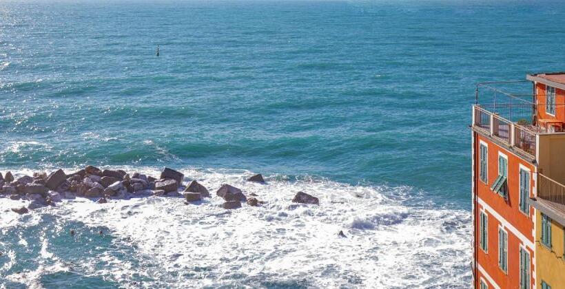 1 Bedroom Apartment with Terrace Sea View, Alla Marina Affittacamere