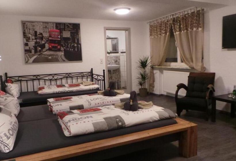 家庭间, Gästehaus Metropolitan