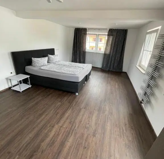 テラス付き１ベッドルームアパートメント, Gästehaus Metropolitan
