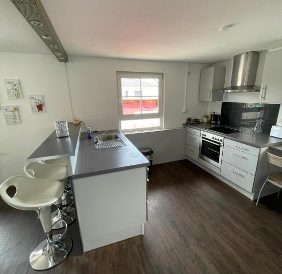 带1个卧室的带阳台的公寓, Gästehaus Metropolitan