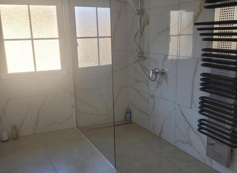 带1个卧室的带阳台的公寓, Gästehaus Metropolitan