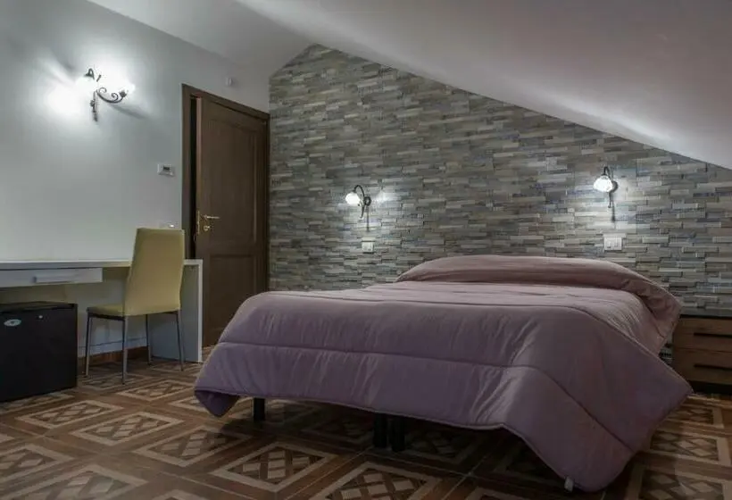 اتاق استاندارد با چشمانداز کوهستان, Albergo Ad Astra