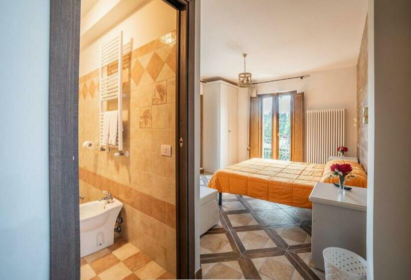 マウンテンビュースタンダードルーム, Albergo Ad Astra