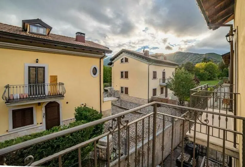 اتاق استاندارد با چشمانداز کوهستان, Albergo Ad Astra