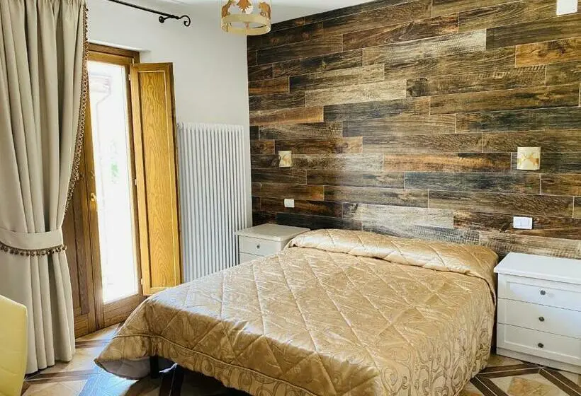اتاق استاندارد با چشمانداز کوهستان, Albergo Ad Astra