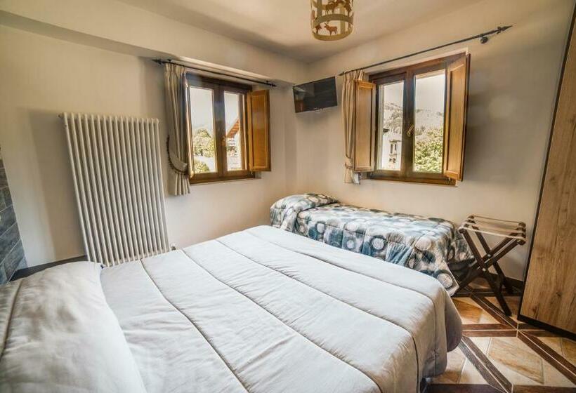 اتاق استاندارد سه نفره, Albergo Ad Astra