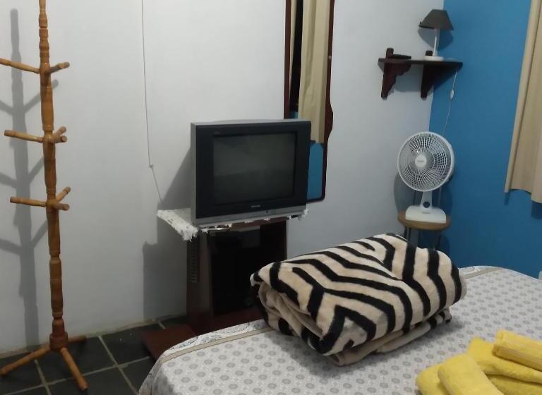 غرفة قياسية رباعية حمام مشترك, Hostel Yellow House Mg