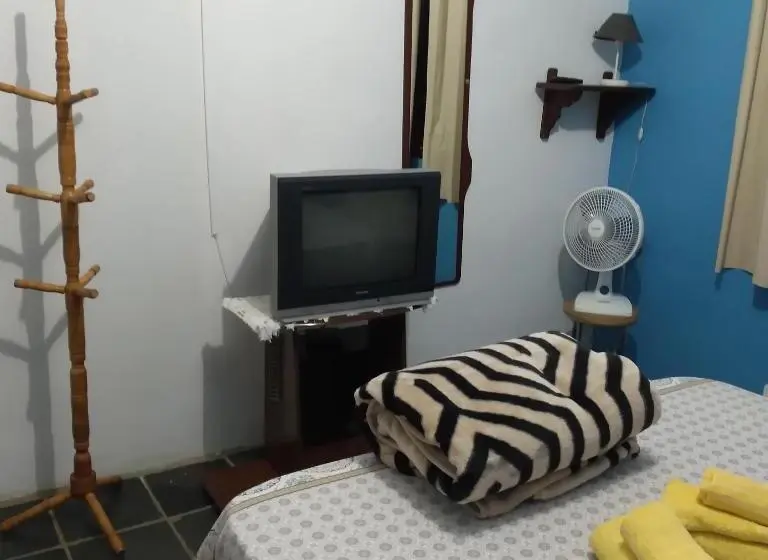 浴室共有スタンダード4人用ルーム, Hostel Yellow House Mg
