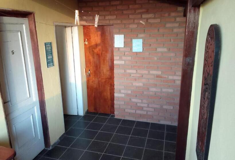 Кровать в Общей Комнате, Hostel Yellow House Mg