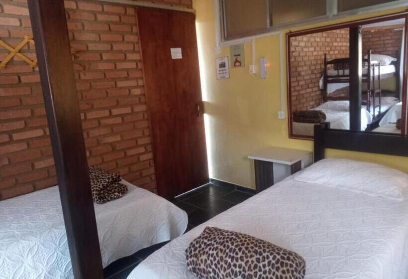 Кровать в Общей Комнате, Hostel Yellow House Mg