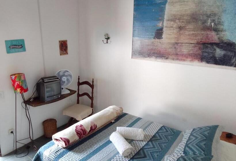 منزل غرفة نوم واحدة, Hostel Yellow House Mg