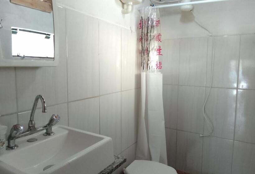 غرفة عائلية حمام مشترك, Hostel Yellow House Mg