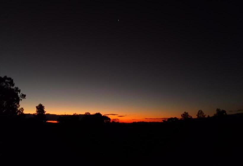 منزل غرفة نوم واحدة, Hostel Yellow House Mg