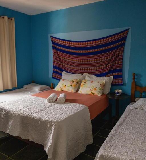 غرفة قياسية رباعية حمام مشترك, Hostel Yellow House Mg