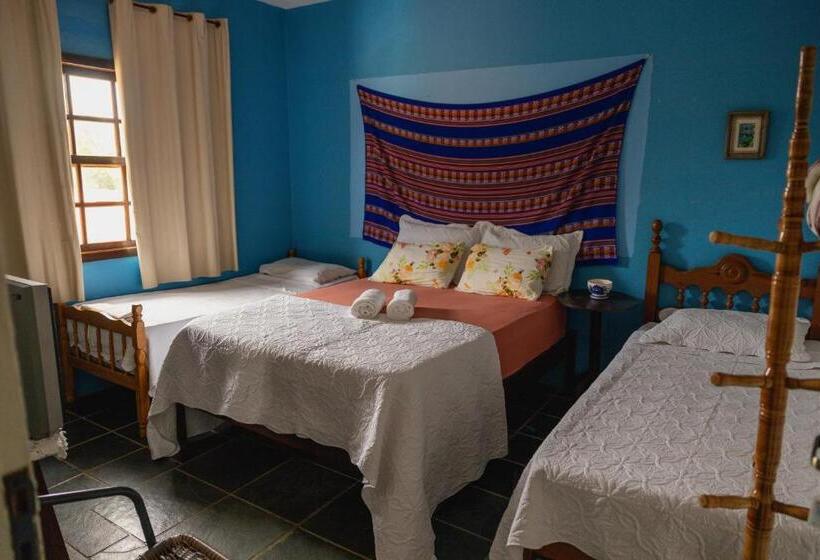 غرفة قياسية رباعية حمام مشترك, Hostel Yellow House Mg