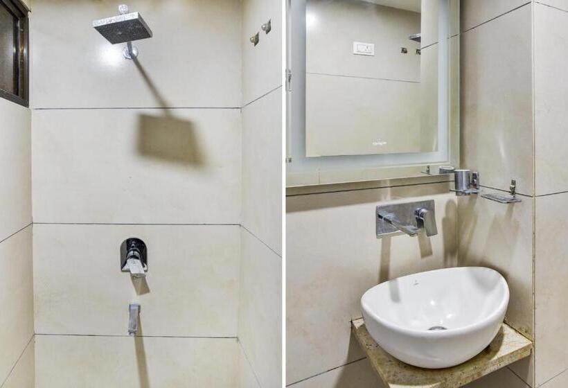 غرفة ديلوكس ثلاثية, Fabhotel Om Palace