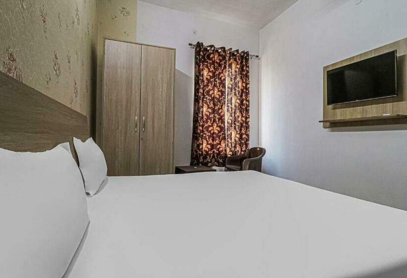 اتاق کلاسیک سه تخته, Oyo 82616 Prime Property