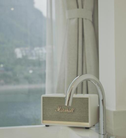 Nehir Manzaralı Standart Oda, Ruoli Yangshuo