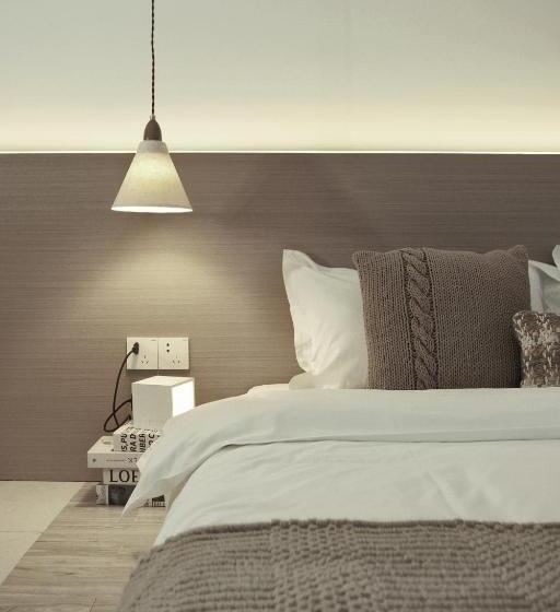 Nehir Manzaralı Standart Oda, Ruoli Yangshuo