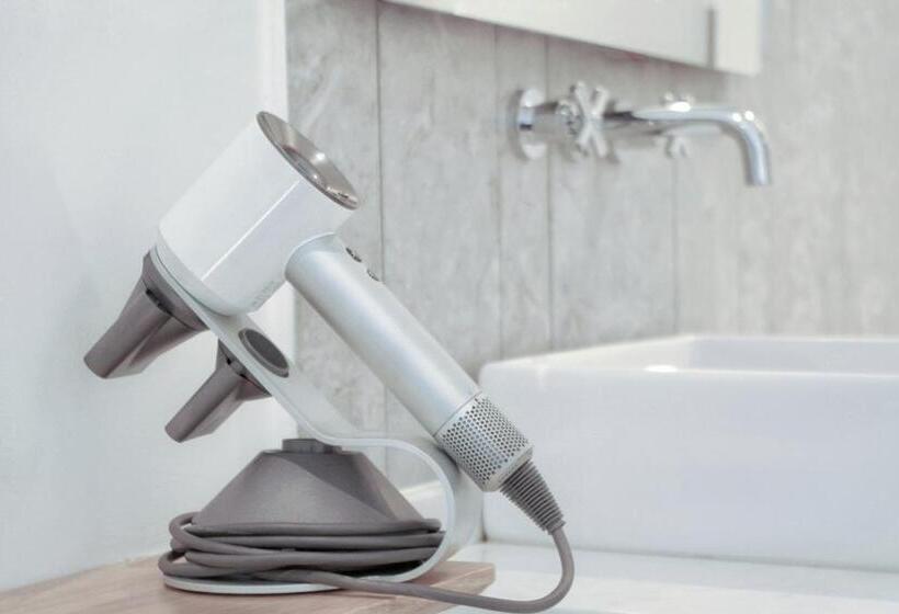 Dağ Manzaralı Standart Oda, Ruoli Yangshuo