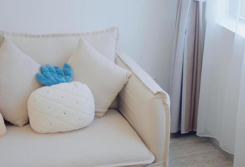 Aile Süiti, Ruoli Yangshuo