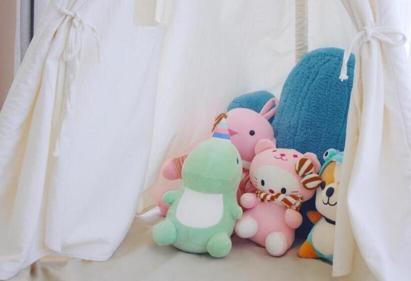 Aile Süiti, Ruoli Yangshuo