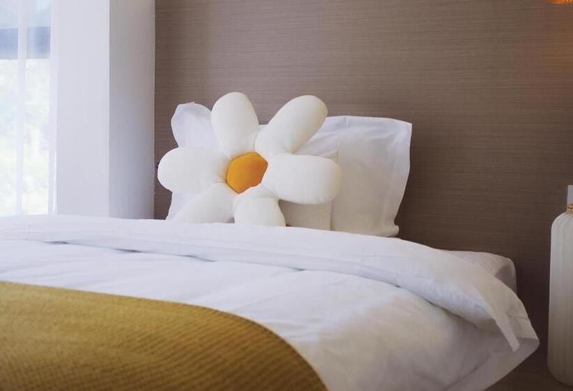 Aile Süiti, Ruoli Yangshuo