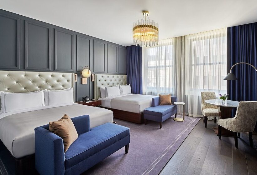 اتاق دلوکس مخصوص معلولین, The Lasalle Chicago, Autograph Collection