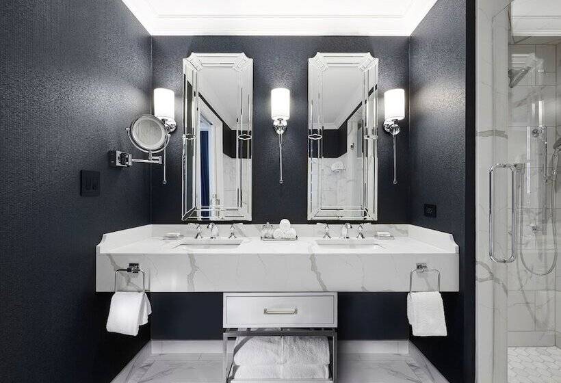 اتاق دلوکس مخصوص معلولین, The Lasalle Chicago, Autograph Collection