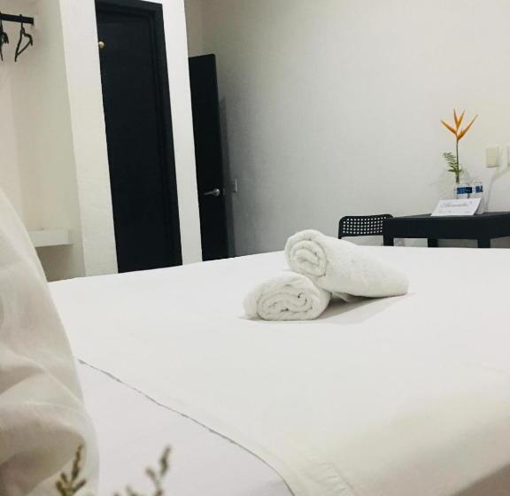 スタンダードルーム, Room In Guest Room   Private Room With King Size Bed