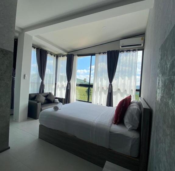 Quarto Familiar, 88 ลิฟวิ่ง โฮเทล ปากช่อง