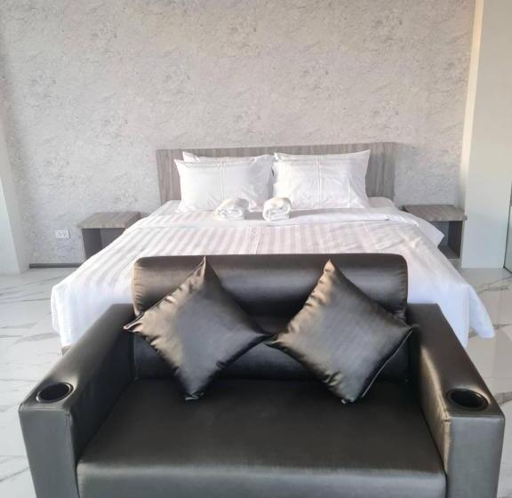 Quarto Familiar, 88 ลิฟวิ่ง โฮเทล ปากช่อง