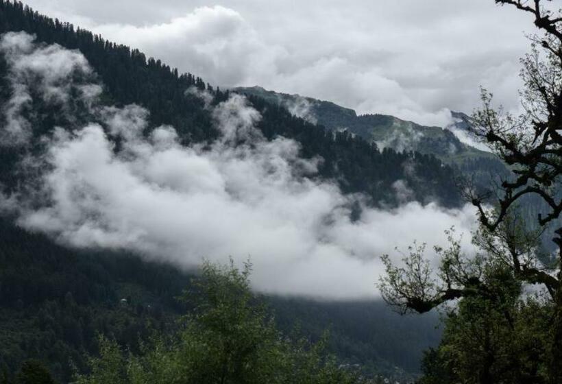 キングサイズベッドのスタンダードルーム, Firgunn Stays