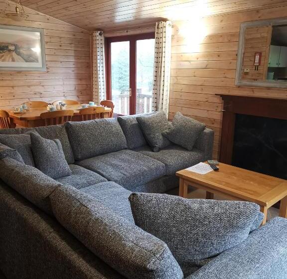 בית, 3 חדרי שינה, Newton House