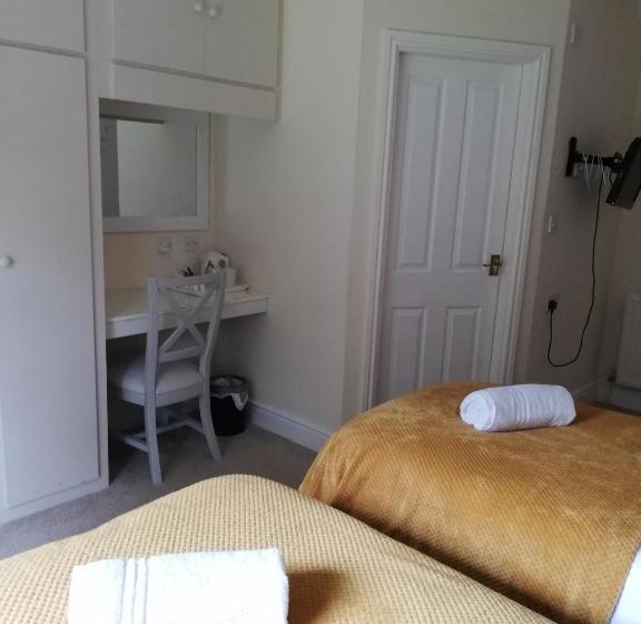 חדר סטנדרט, Newton House