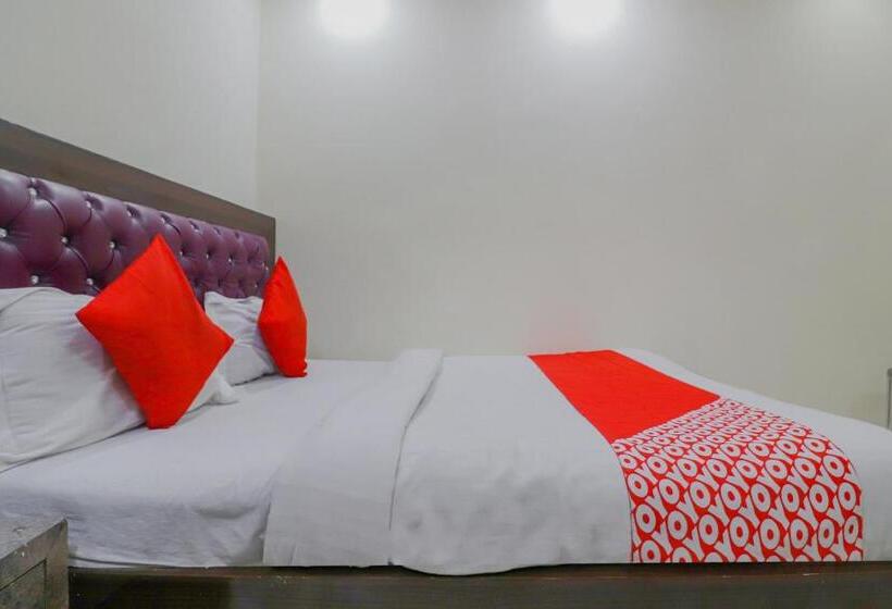 Трехместный Номер Классика, Oyo 81563  M G H