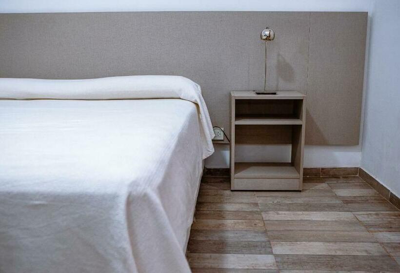 غرفة قياسية, Tajy Iguazu